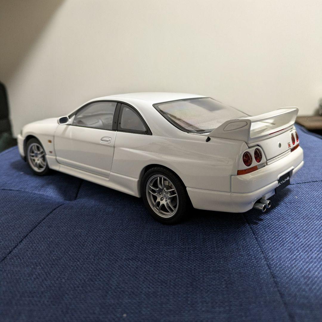 オートアート R33 スカイライン GT-R 1/18 R32 R34
