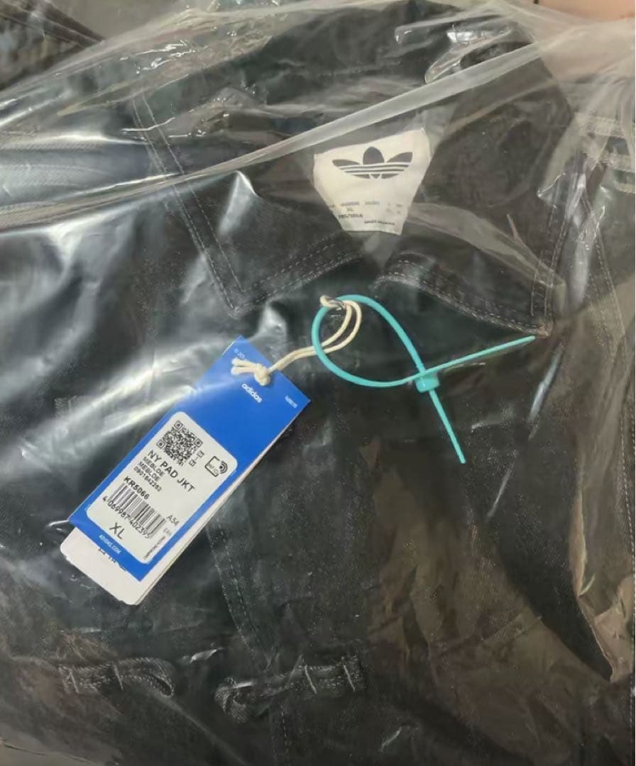 海外限定L Adidas New Year ジャケット KR5066