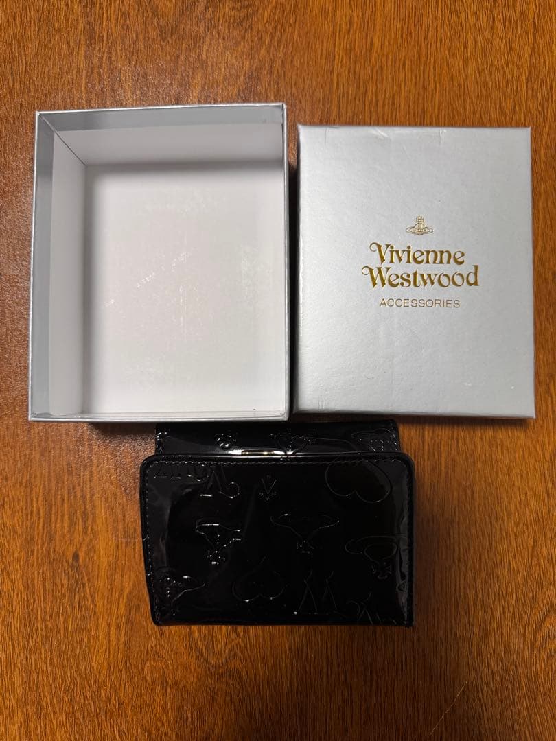 Vivienne Westwood ブラック三つ折り財布 h1