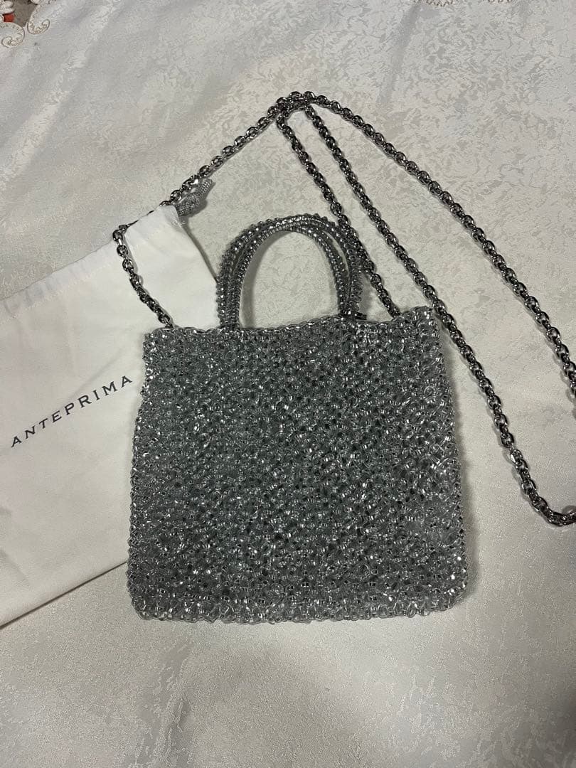 アンテプリマシルバーショルダーバッグ