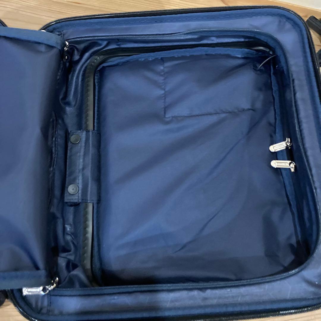 新品　未使用品　バーマス　スーツケース　33L 参考価格30,800円