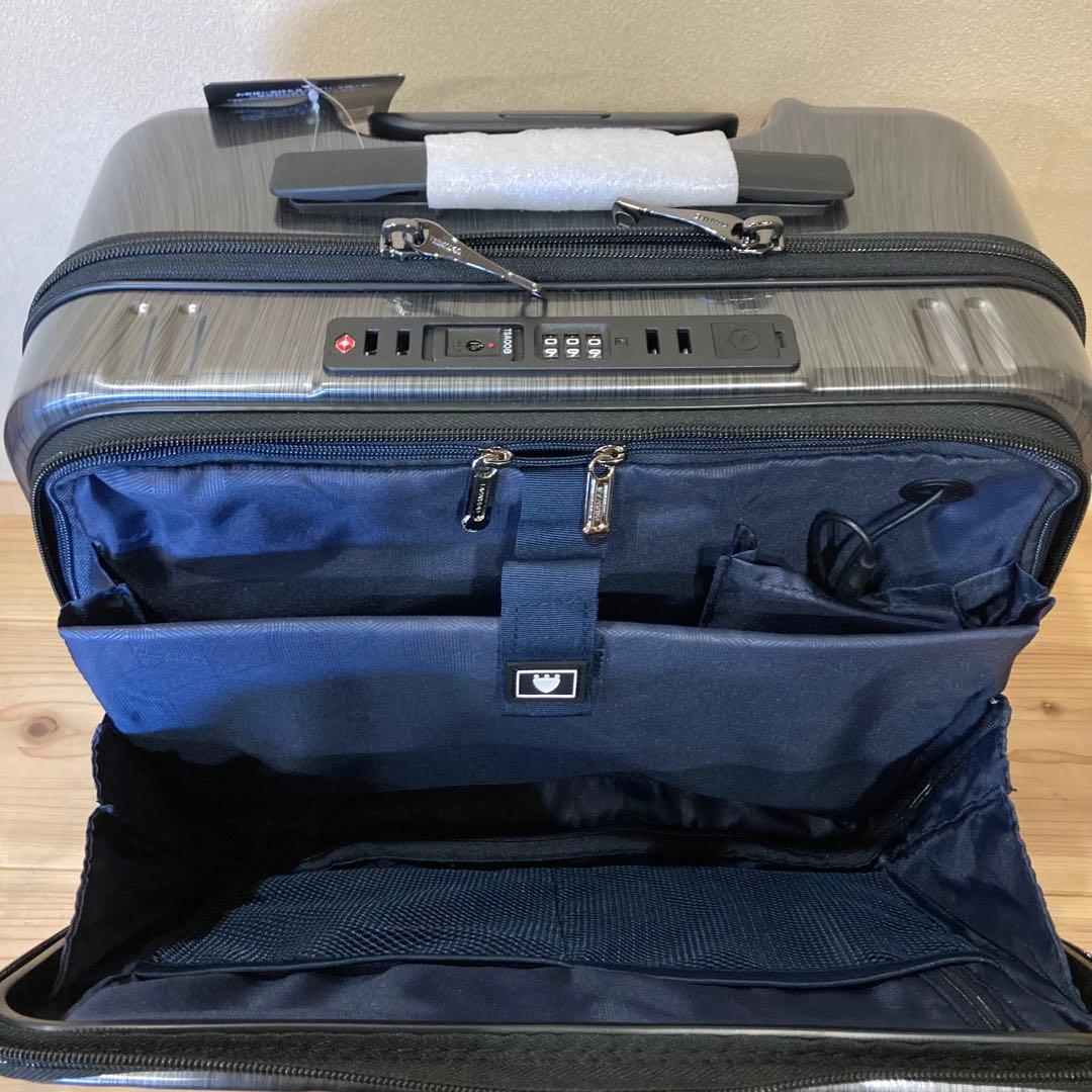 新品　未使用品　バーマス　スーツケース　33L 参考価格30,800円