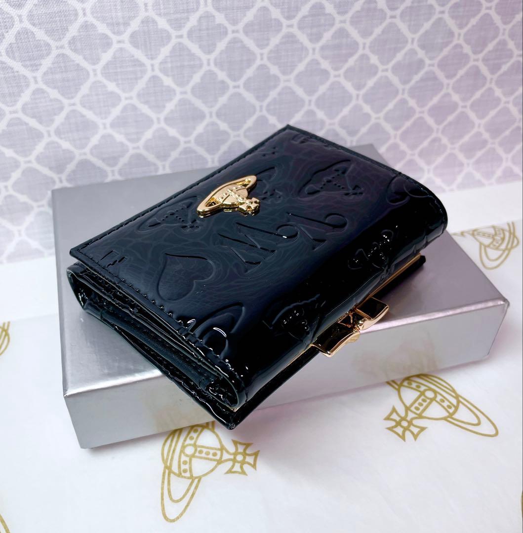 【大人気✨️ショッパー付】新品 Vivienne Westwoodエナメル 黒