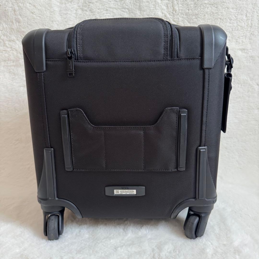 美品　TUMI コンパクト　4ウィール　キャリーケース　黒　出張　ビジネス