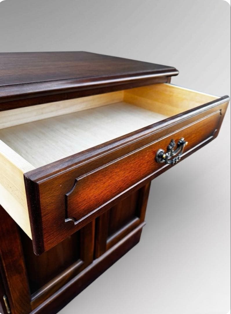 カリモク コロニアル キャビネット 花台 チェスト アンティーク調　約9.3万