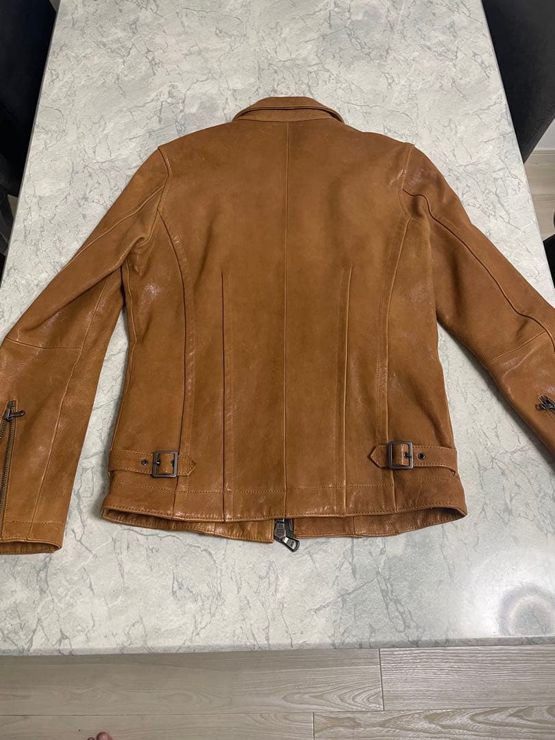 SCHLUSSEL（シュリセル）　ラムレザージャケット