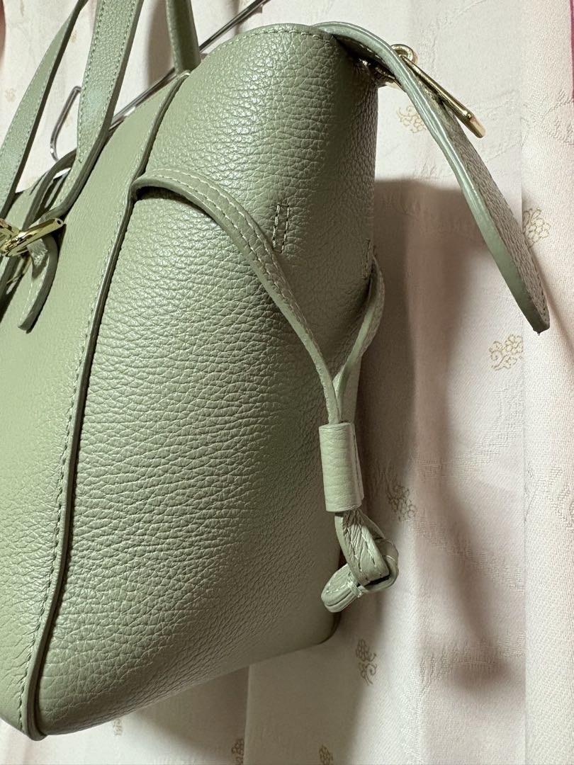 FURLA ベージュグレー レザー ショルダーバッグ