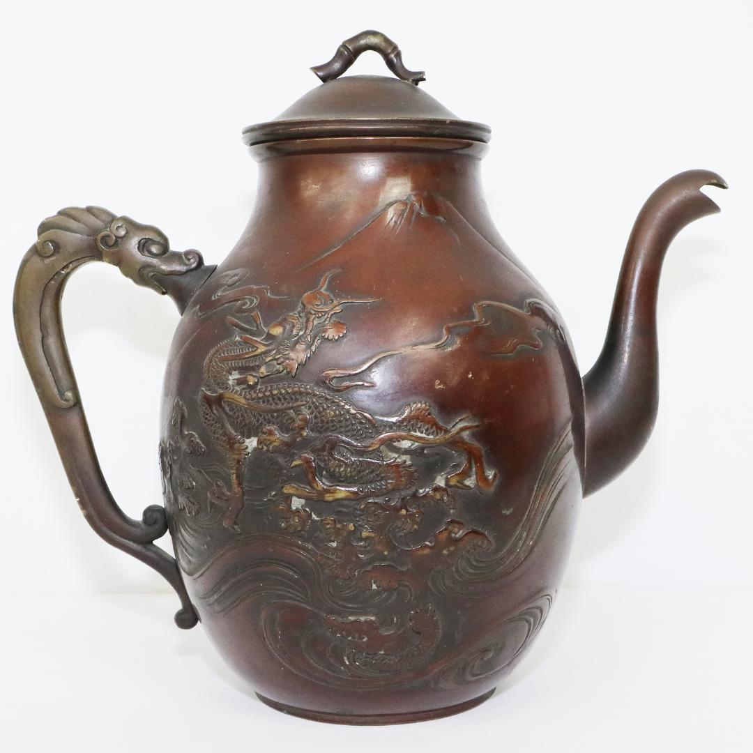 昌晴正 銅波龍彫刻水注