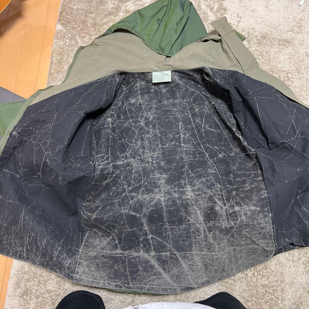 イギリス軍オリーブグリーンジャケット　フード付き　ミリタリー