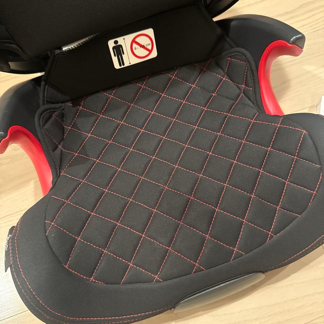Audi ジュニアシート 黒 赤