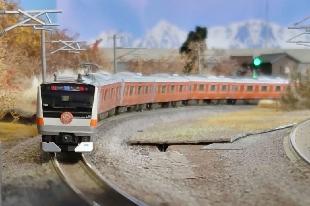 KATO E233系中央線開業130周年ラッピング編成