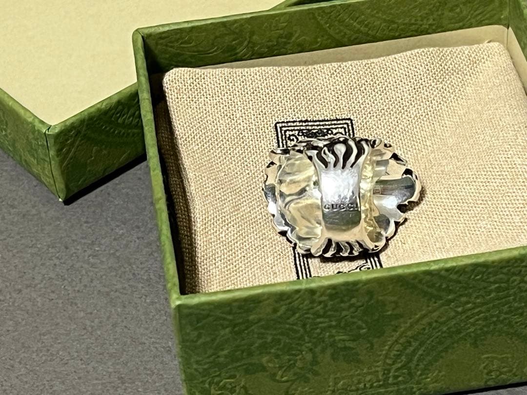 T*o様 【特価】GUCCI ブラッククリスタル付きライオンヘッドリング 13号