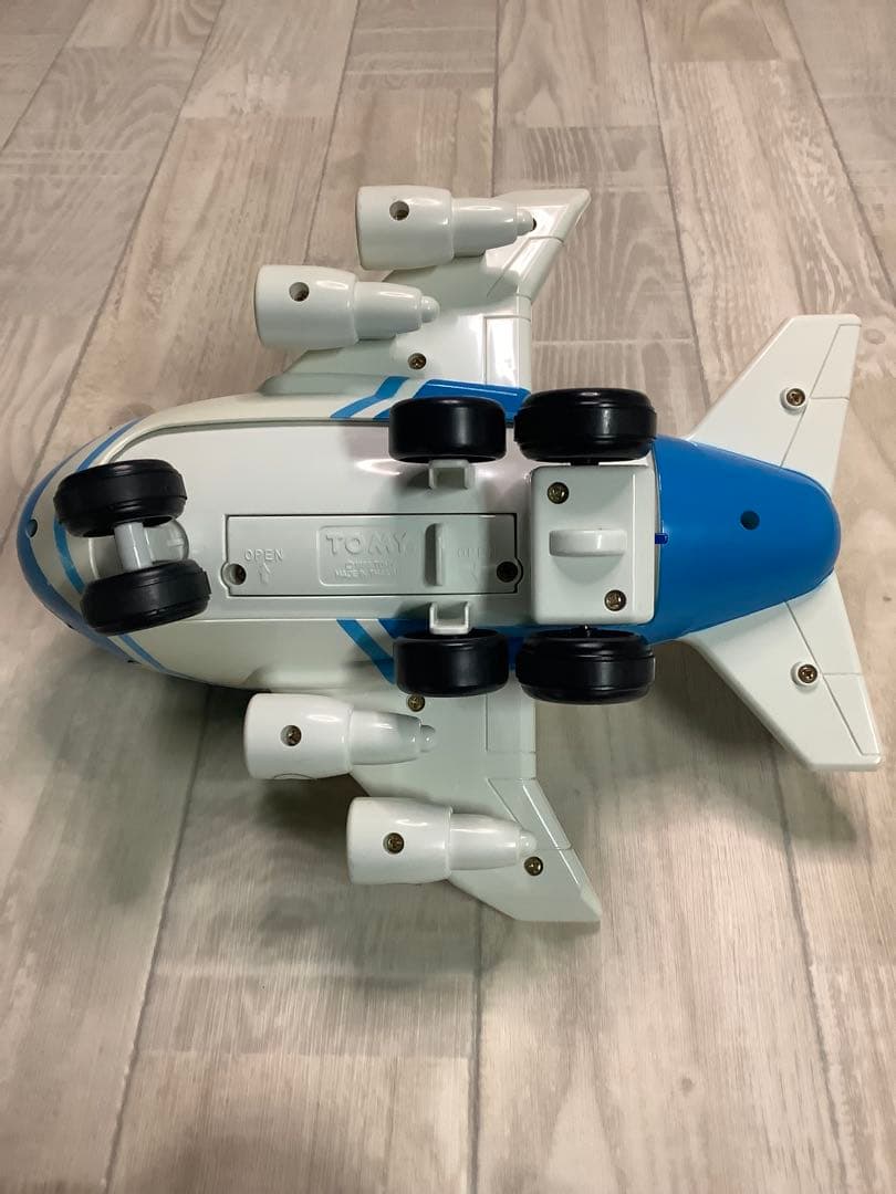 TOMY トミカ ハンドルR/Cポケモンジェット