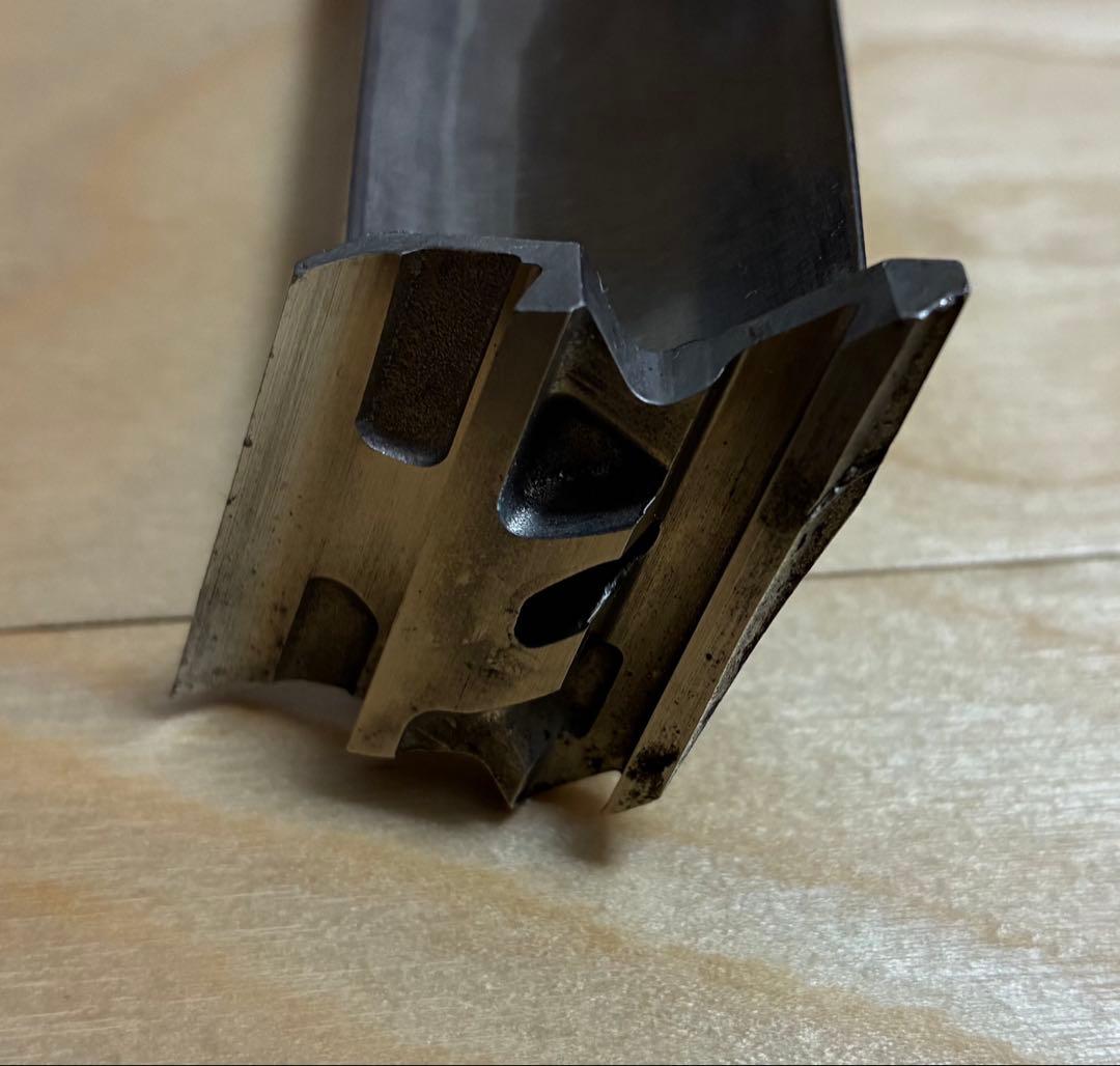 タービンブレード 航空機 飛行機 ジェットエンジン　部品 パーツ