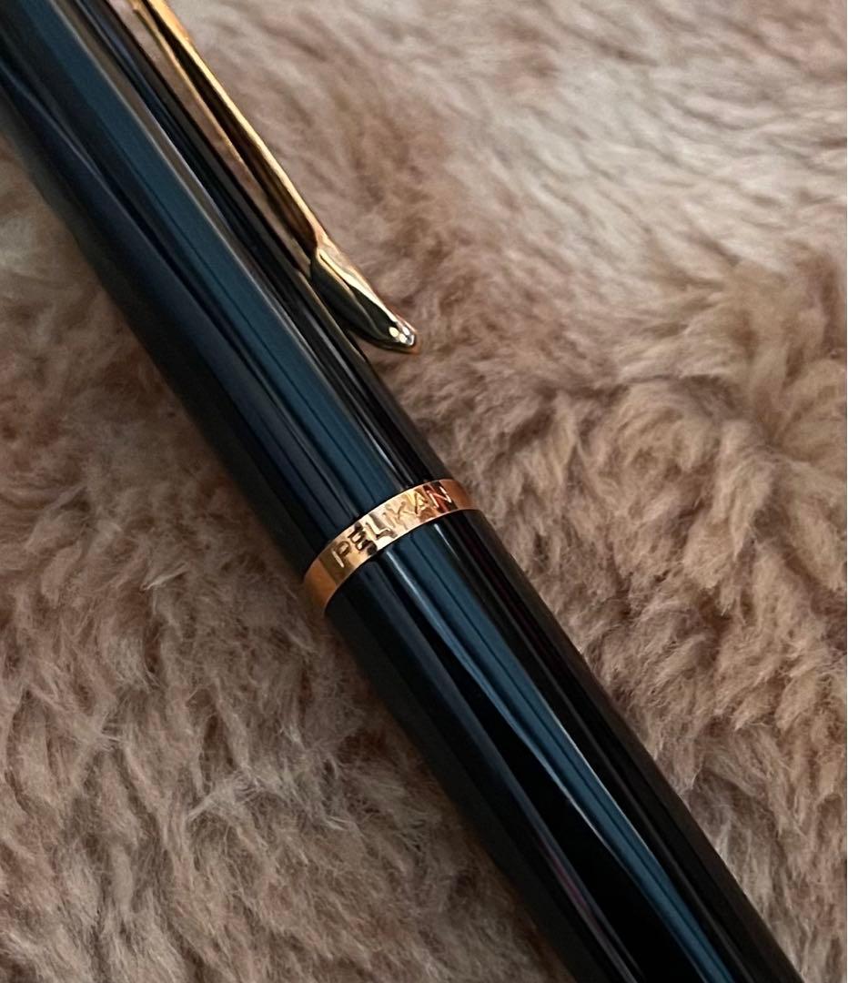 ペリカン　ボールペン　ノック式