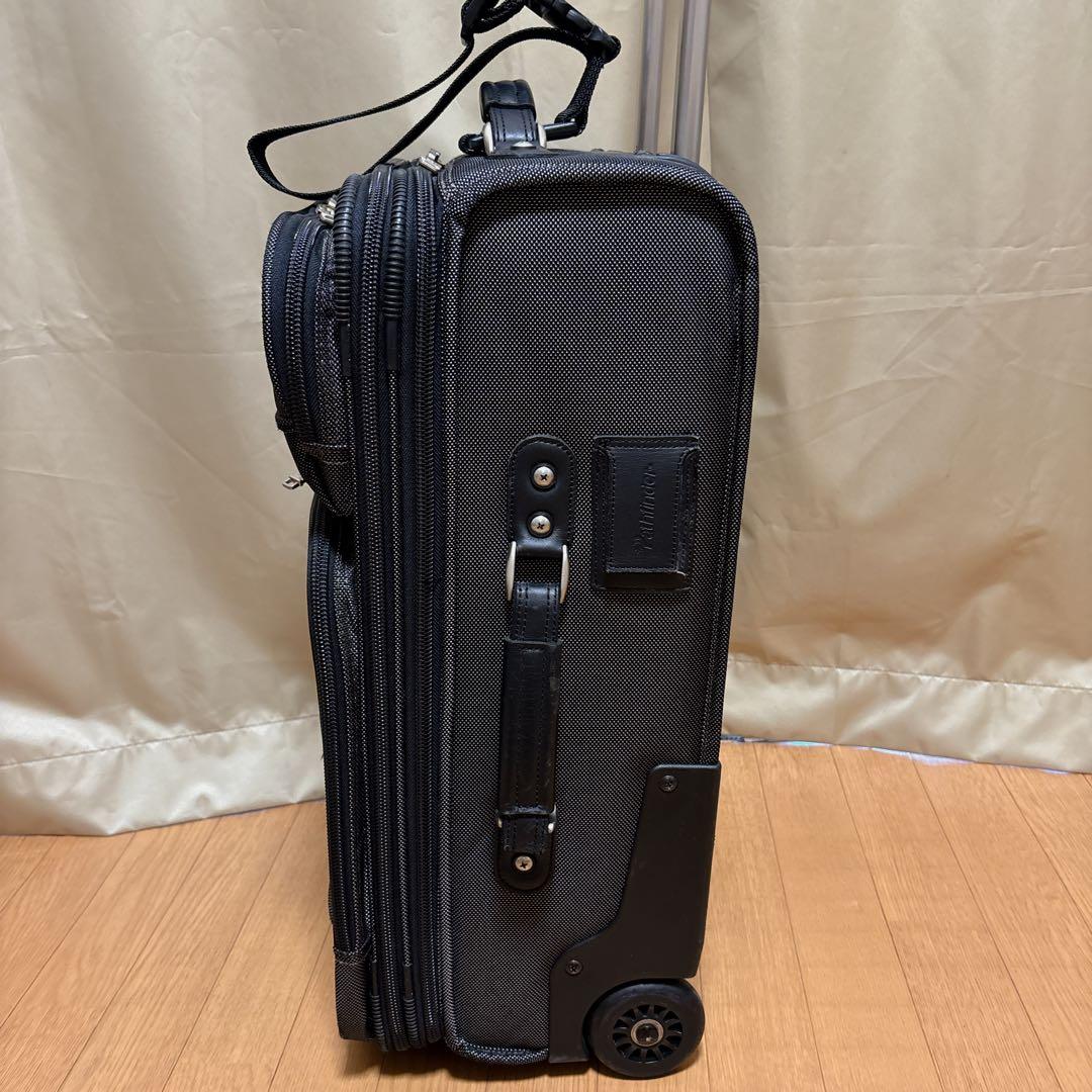 【美品】Pathfinder パスファインダー 2輪 キャリーケース 拡張機能