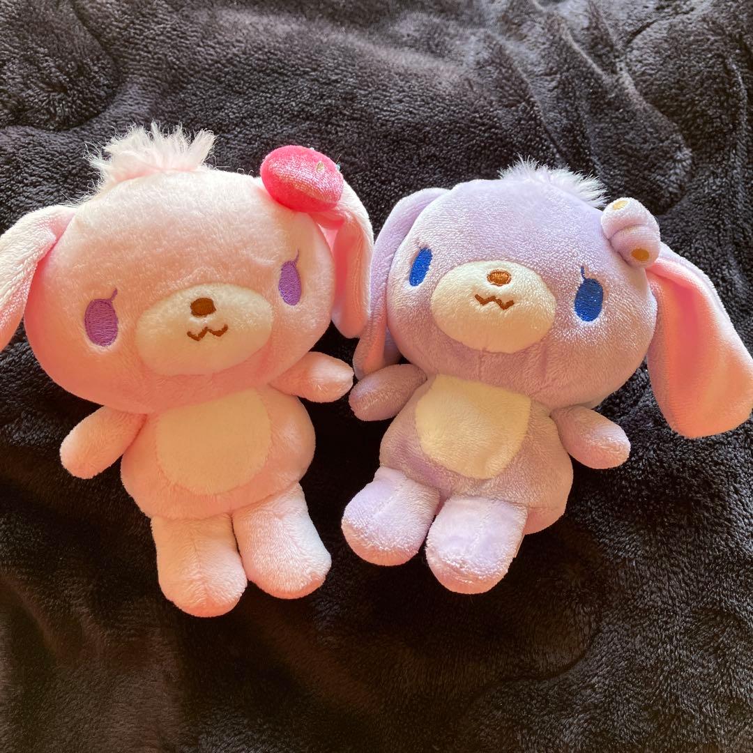 レア！サンリオ　シュガーバニーズ　ストロベリーうさ、ブルーベリーうさ　セット