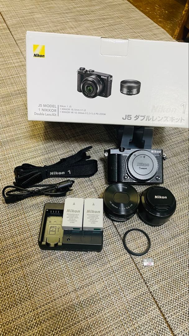 Nikon 1 J5 ミラーレス一眼 ダブルレンズキット 純正バッテリー2個付