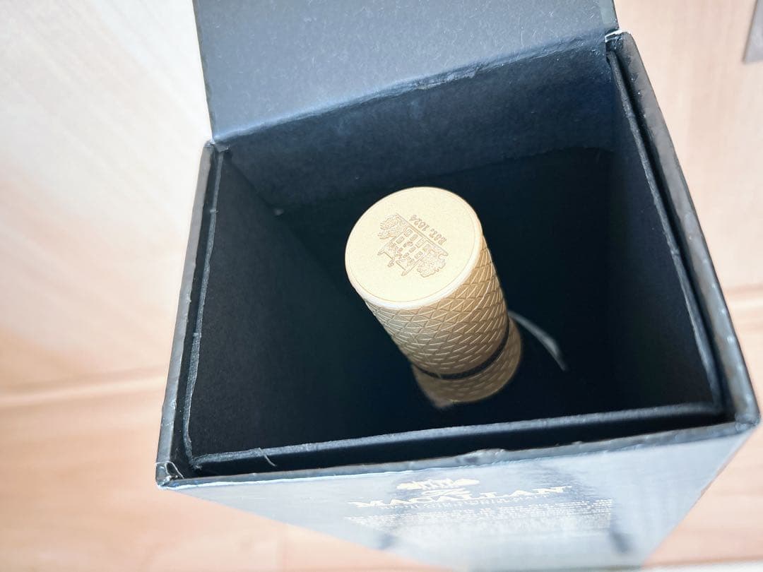 新品未開封　ザ マッカラン 18 年シェリー オーク カスク700㍉2023年