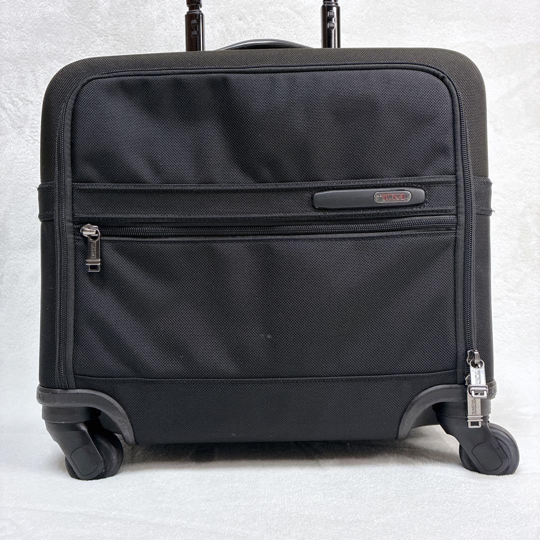 TUMI トゥミ 4輪　スーツケース 機内持ち込み可　ビジネスキャリー　ブラック