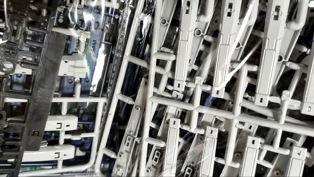 ひまねこ　RG ニューガンダムチタニウムフィニッシュダブルフィンファンネル