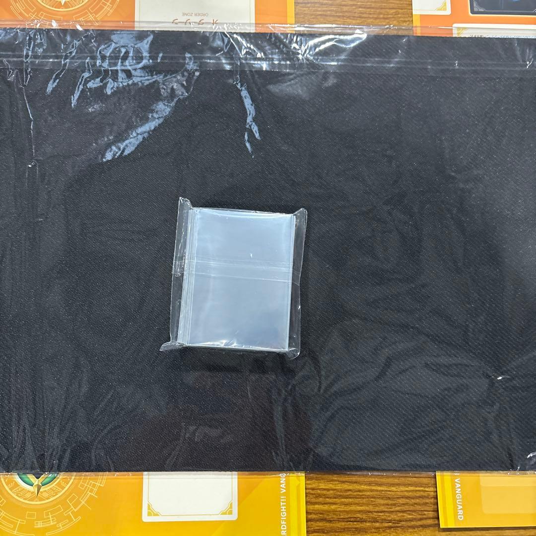 WGPデラックス2025 名古屋会場限定　プレイマット　スリーブ　羽根山ウララ②