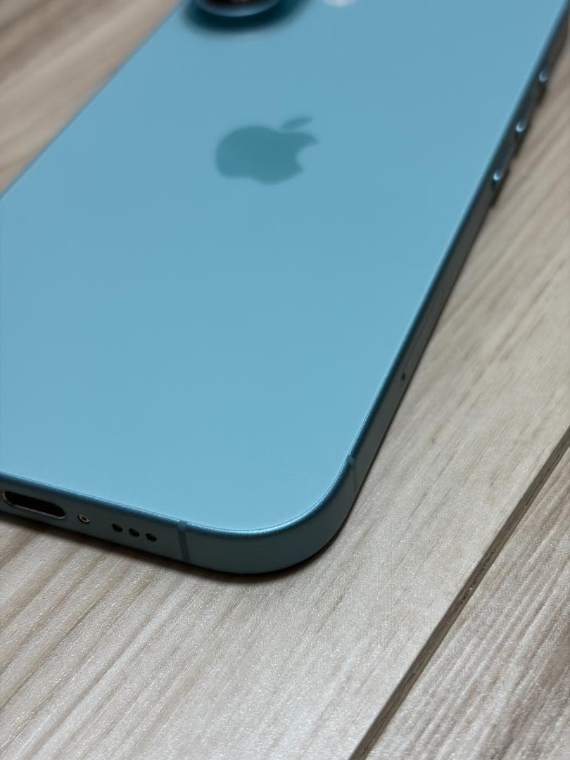 Apple iPhone 16 128GB ティール Beats純正ケース付