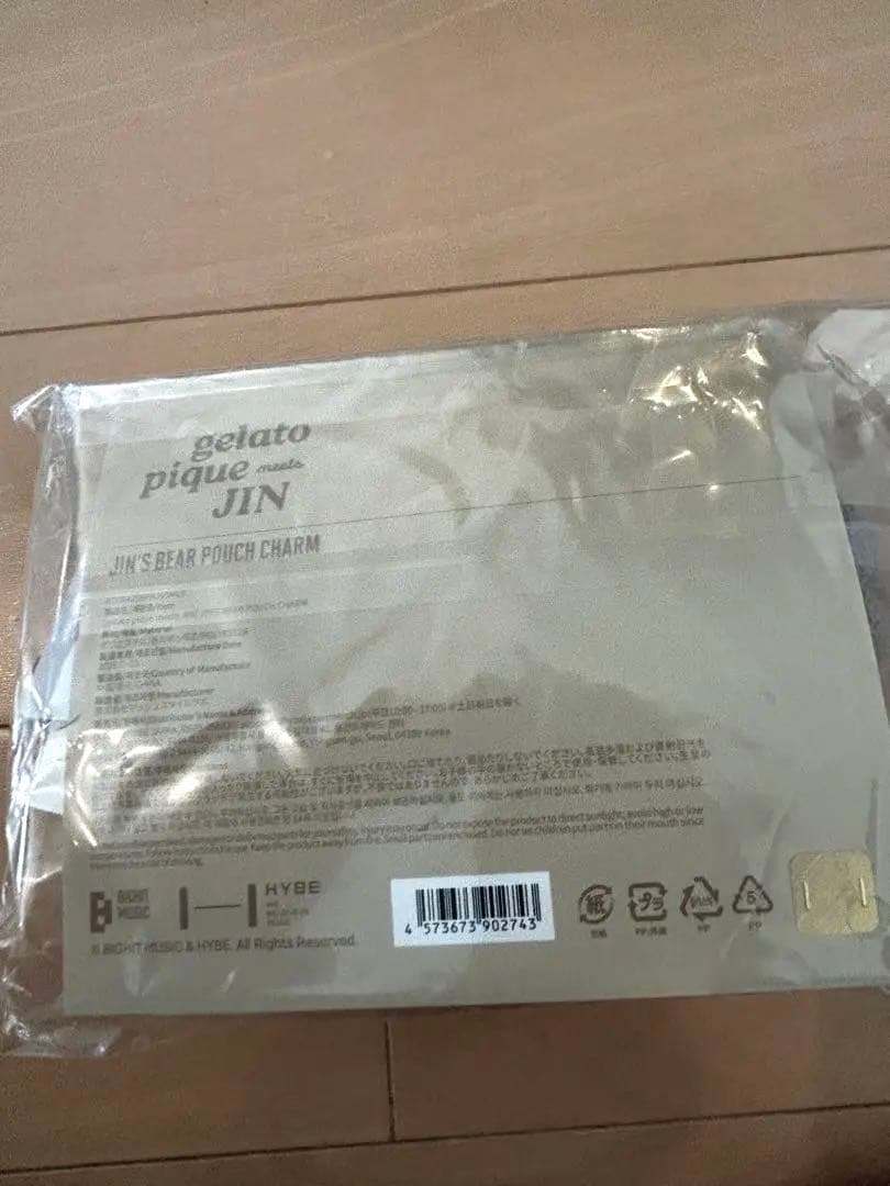 gelato pique JIN クマチャーム