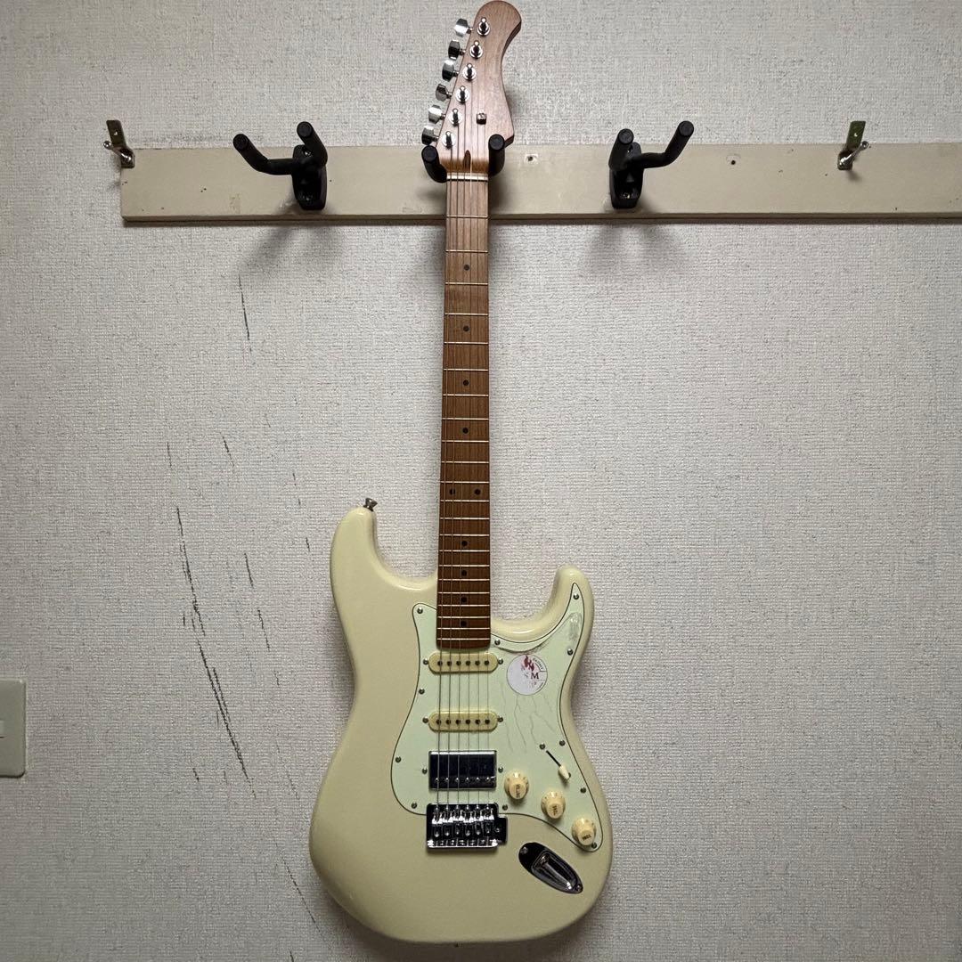 ポ*ン様 バッカス BACCHUS BST-2-RSM/M OWH エレキギター