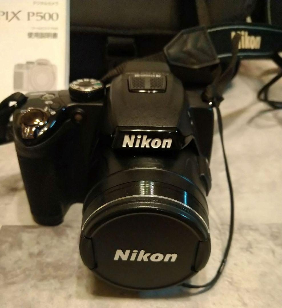 Nikon COOLPIX P500 本体と付属品