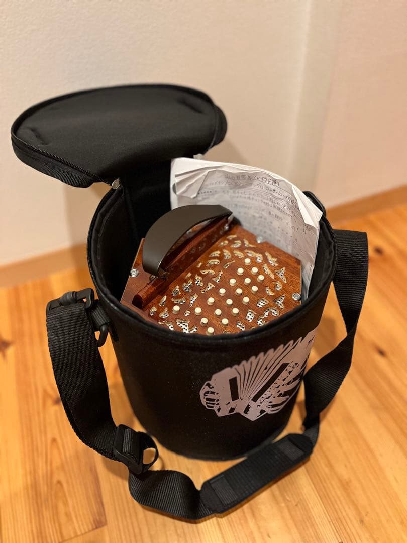 40ボタン　コンサーティーナ 木製 六角形