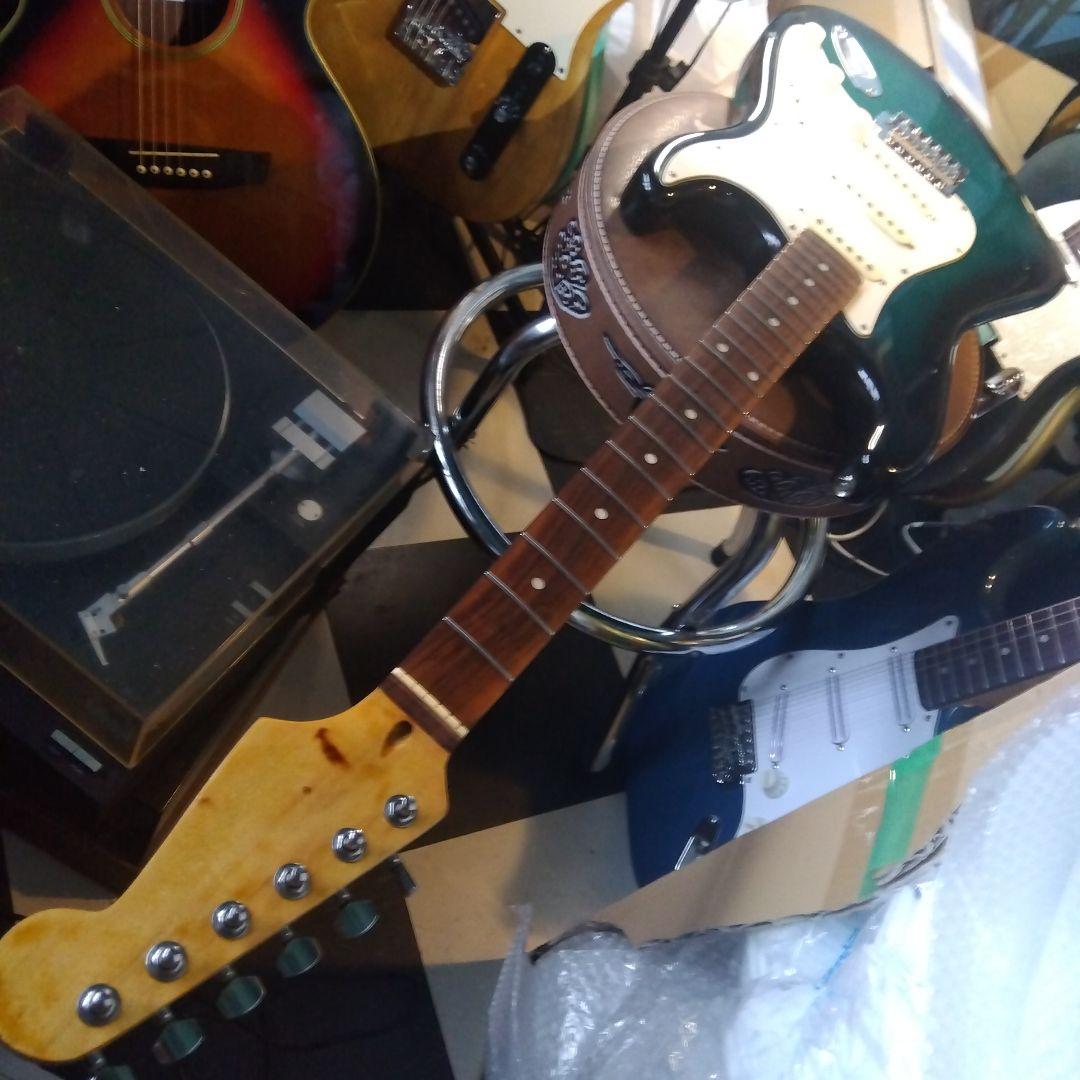 エレキギター 。ストラトタイプ…