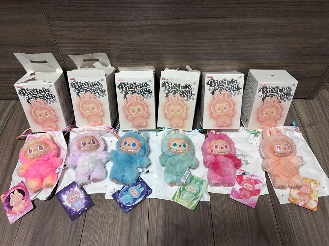 正規品未開封、Labubu Biginto Energyアソートボックス　1箱