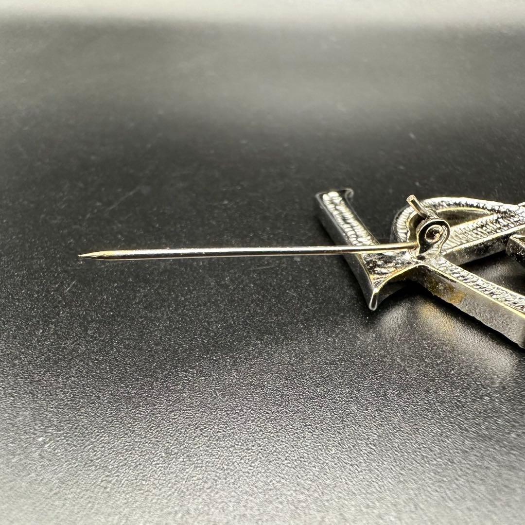 極美品✨　YSL　イヴ・サンローラン　ブローチ　ロゴ　1311