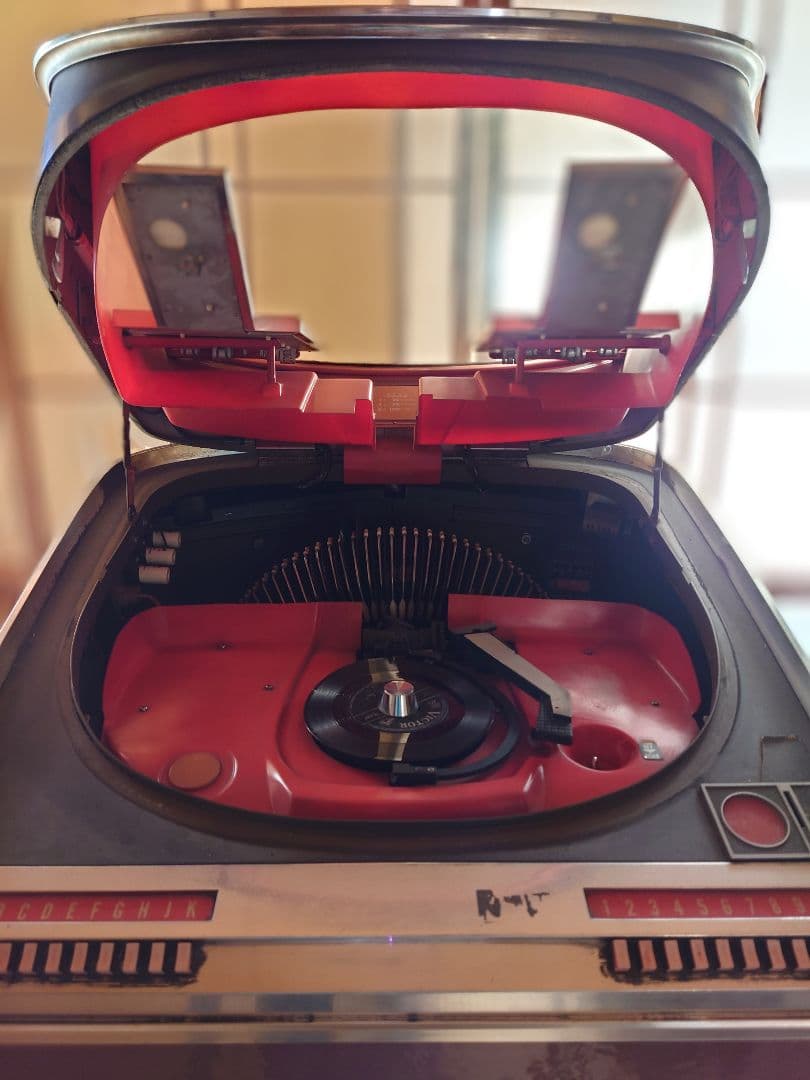 大幅お値下げです！ 1961年モデル AMI XJGA-100 〝LYRIC〟