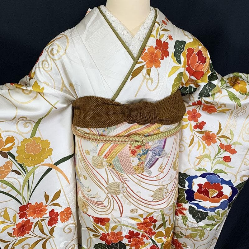 507z45☆中振袖 金駒刺繍 金彩 地紋 薔薇 唐草 ホワイト☆成人式 結婚式