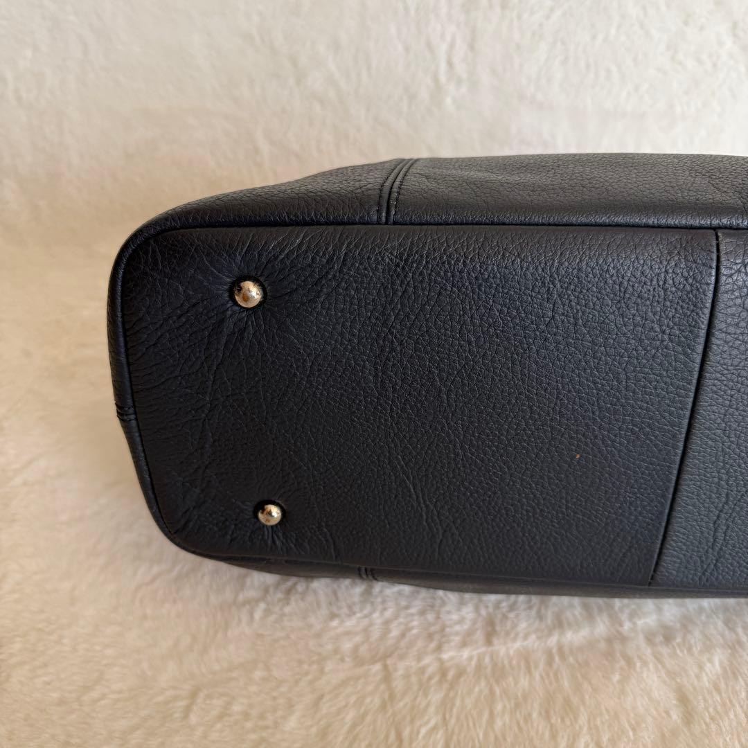 【美品】　バーニーズニューヨーク　オールレザー　トートバッグ　ネイビー　A4