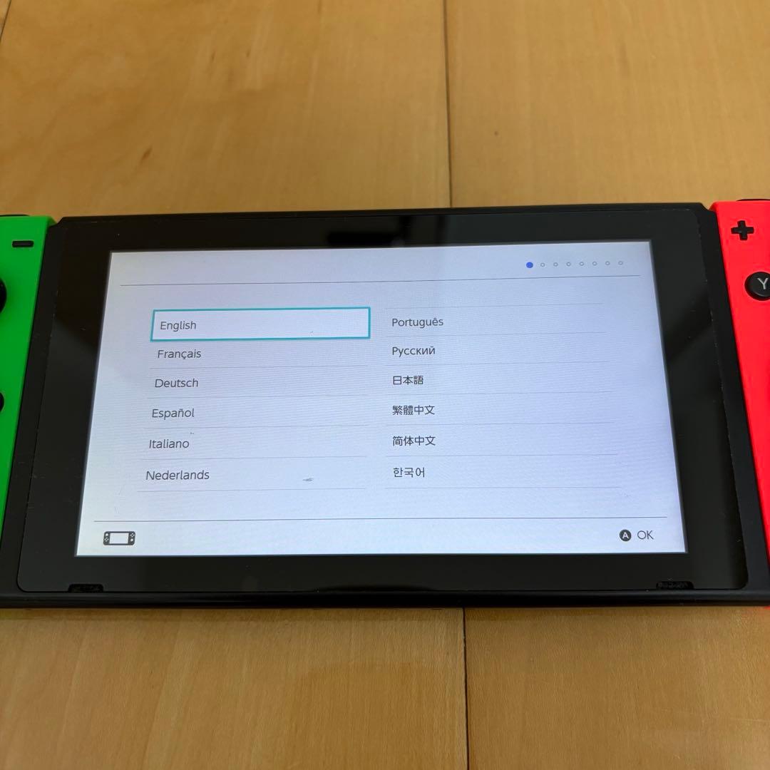 Nintendo Switch グリーン/レッド 本体　ニンテンドースイッチ