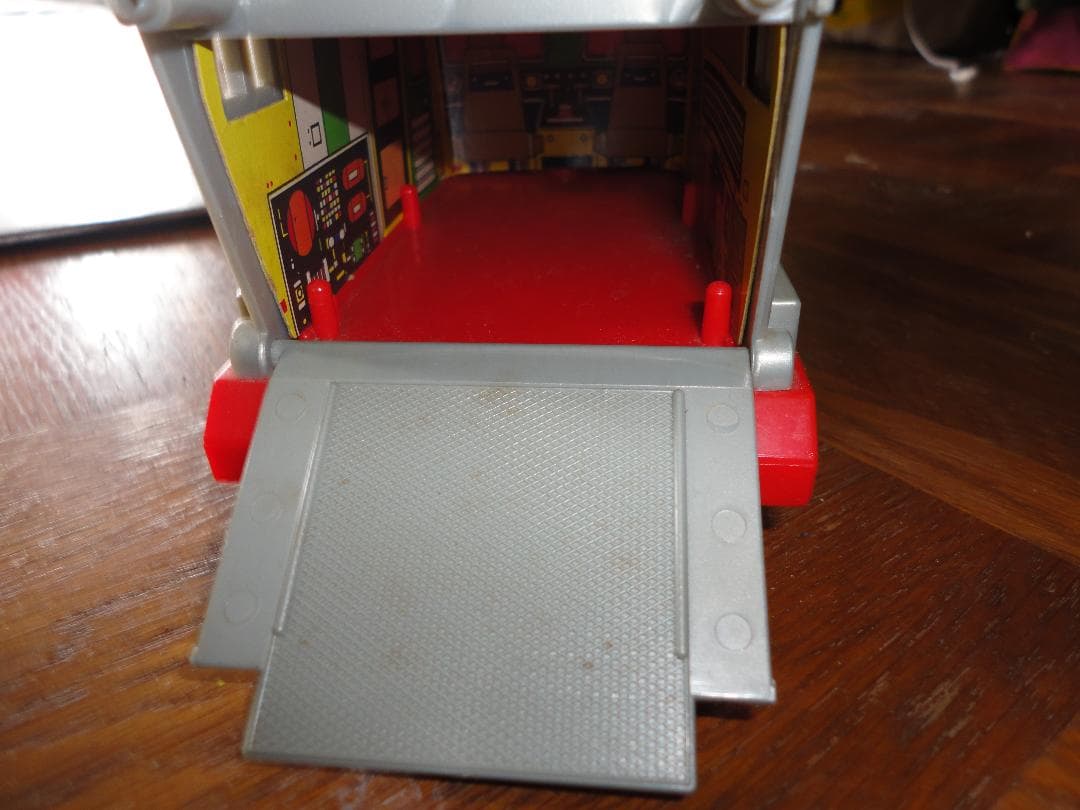 恐竜探検隊ボーンフリー号