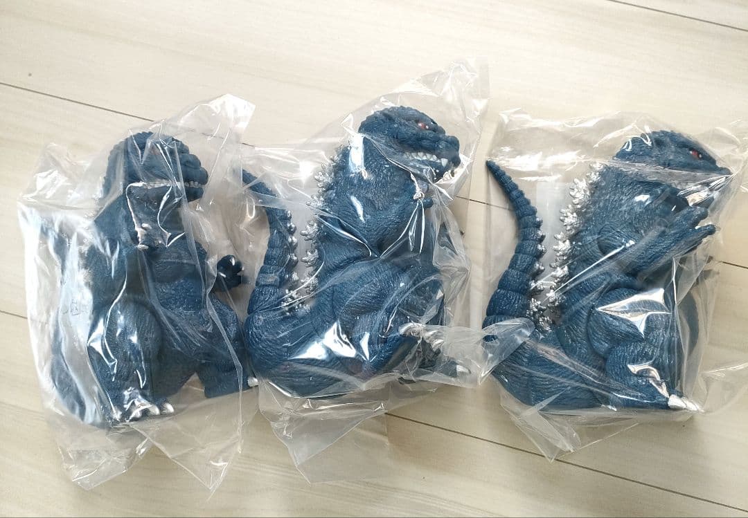 【新品・未開封】ファンタジートイズ ゴジラ ソフビ レトロブルー ３体