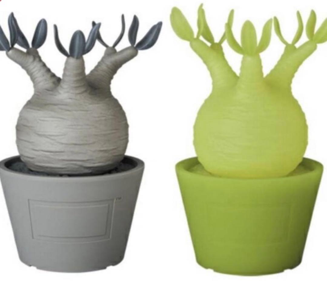 【新品未開封】ボタナイズ　メディコムトイ　モノトーン　G.I.D 2体セット