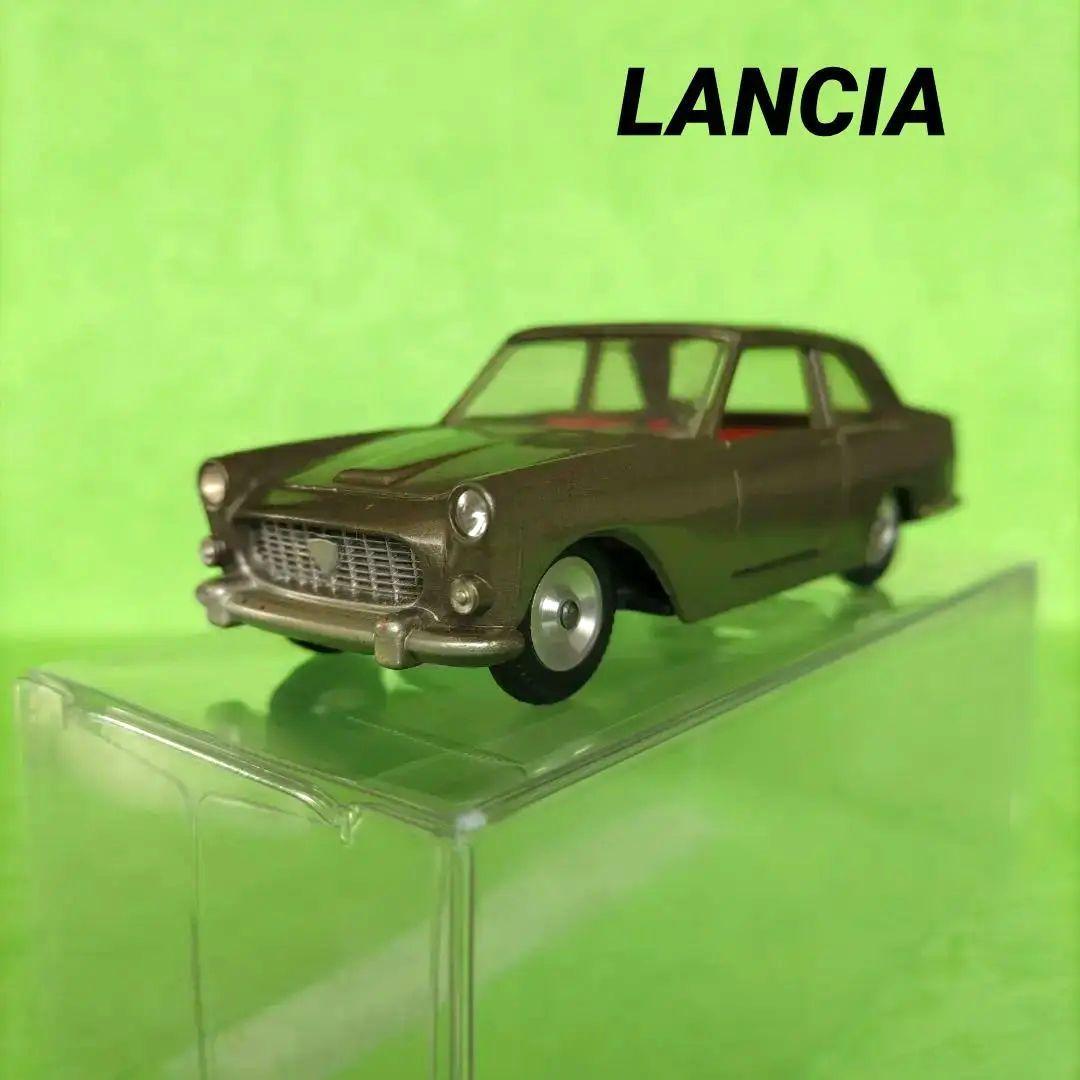 ランチア　フラミニア　　ソリド