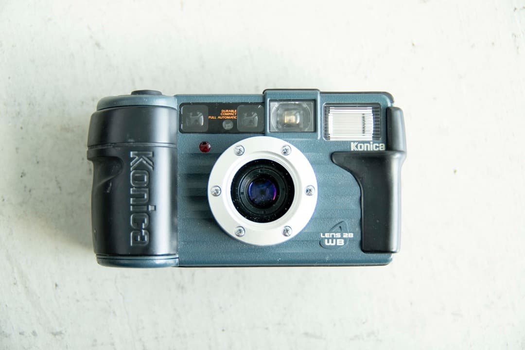 KONICA LENS 28 WB コニカ 現場監督 コンパクトカメラ