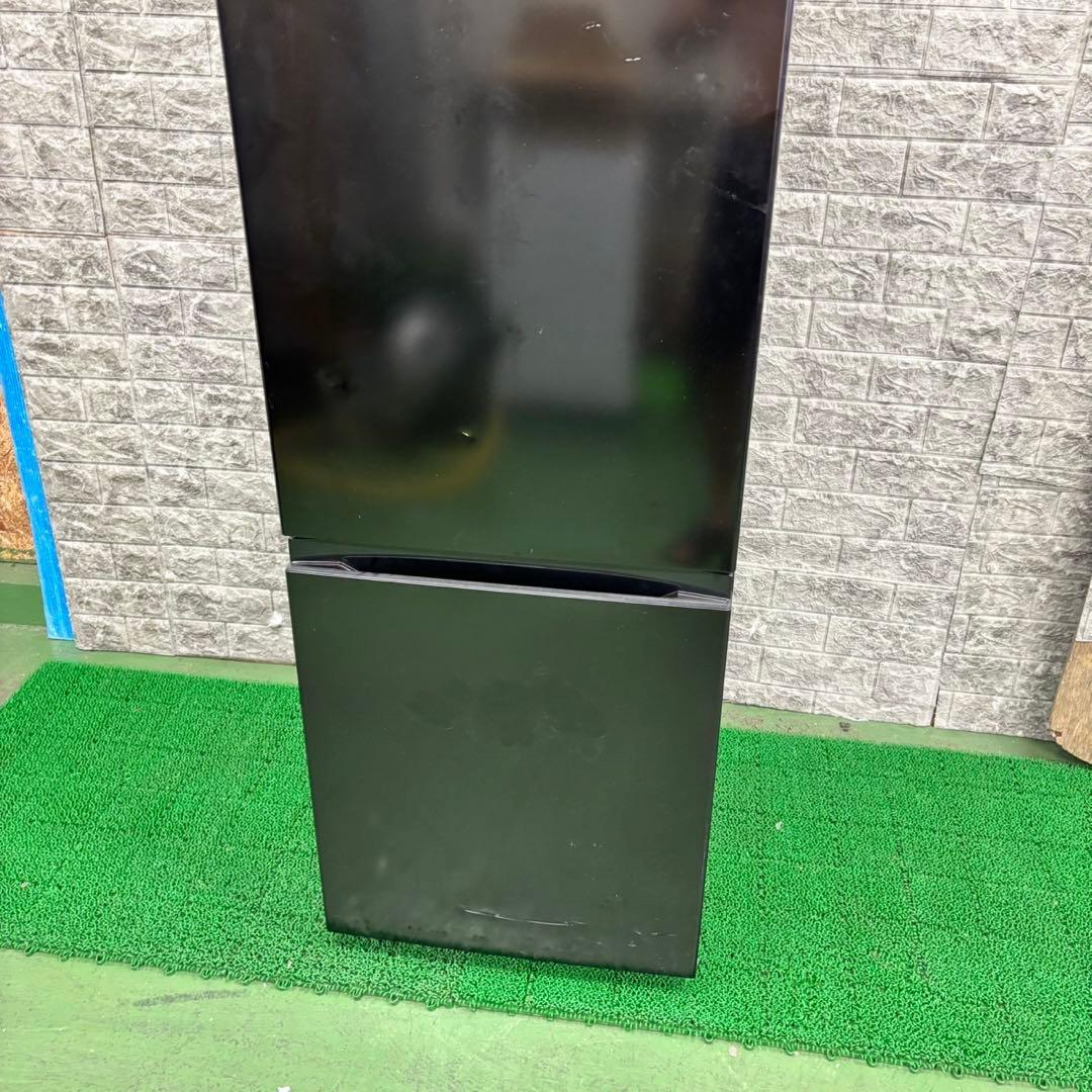 625 冷蔵庫　一人暮らし　ブラック　200L弱　極美品　小型　洗濯機販売も可