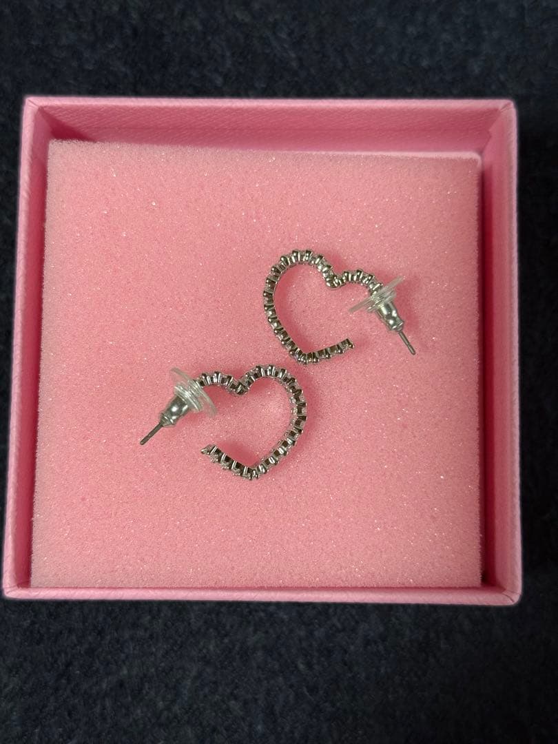 【バビ】SWAROVSKIピアス 箱無し