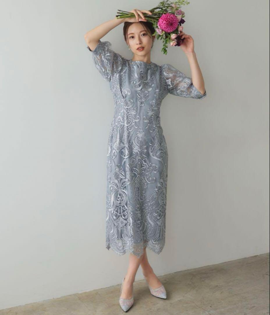 エンブロイダリーコクーンドレス ／ ブルー