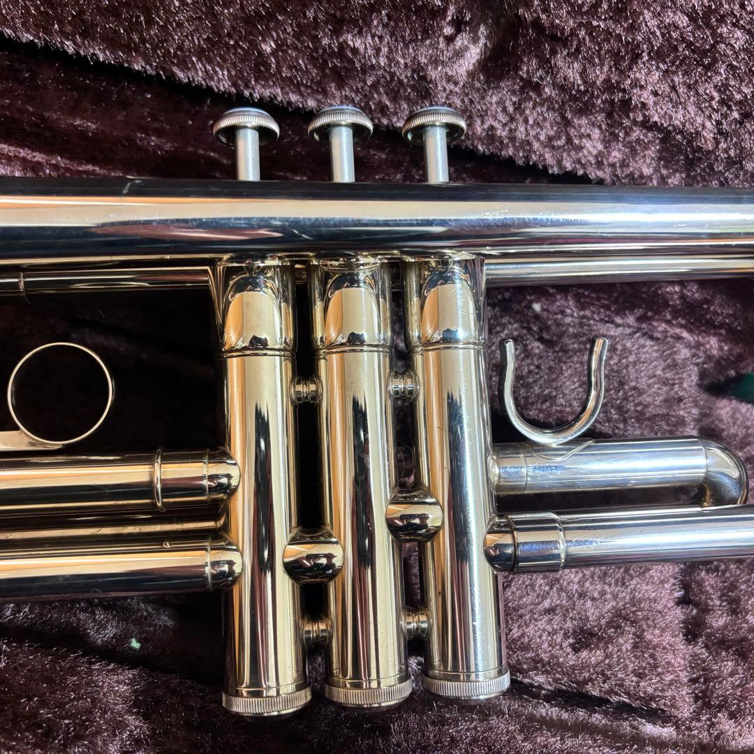 【美品】ヤマハ トランペット YTR-2320ES シルバー ケース付