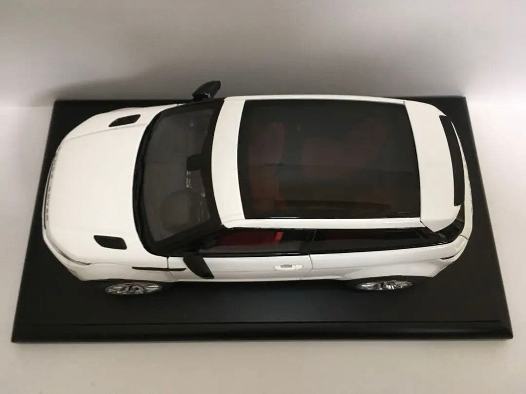 レンジローバー イヴォーク 1/18 ミニカー ホワイト年始セール‼︎