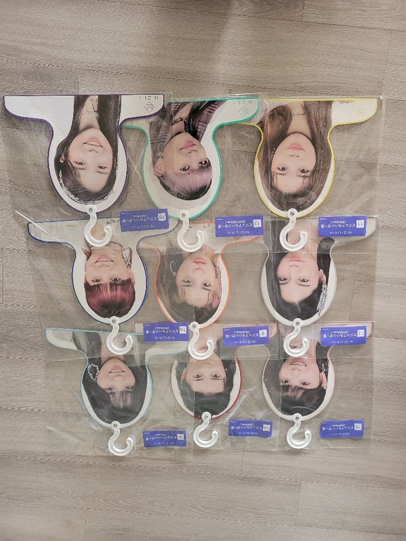 NiziU グッズセット　1番くじ　 壁掛け時計 スピーカー　クッション