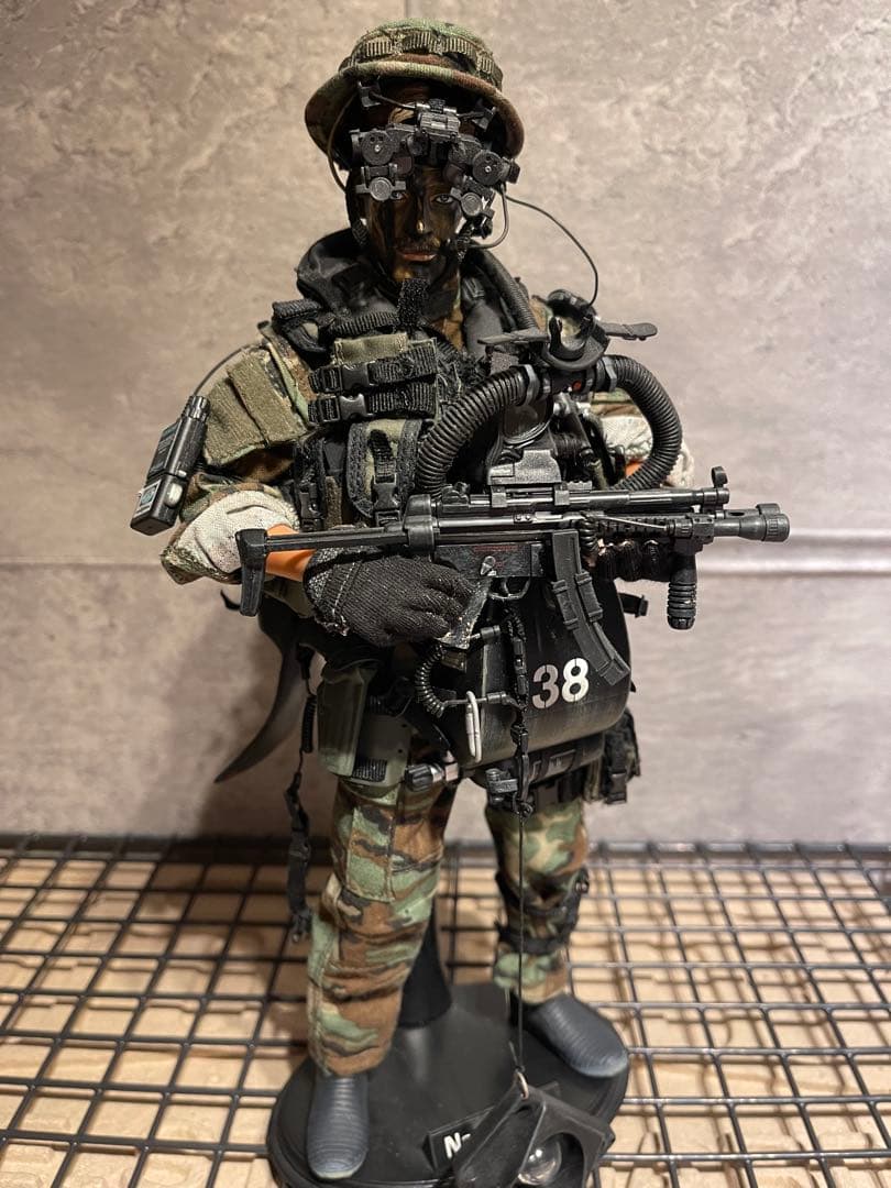 【絶版品】ホットトイズ　HOTTOYS ミリタリー フィギュア　4体セット